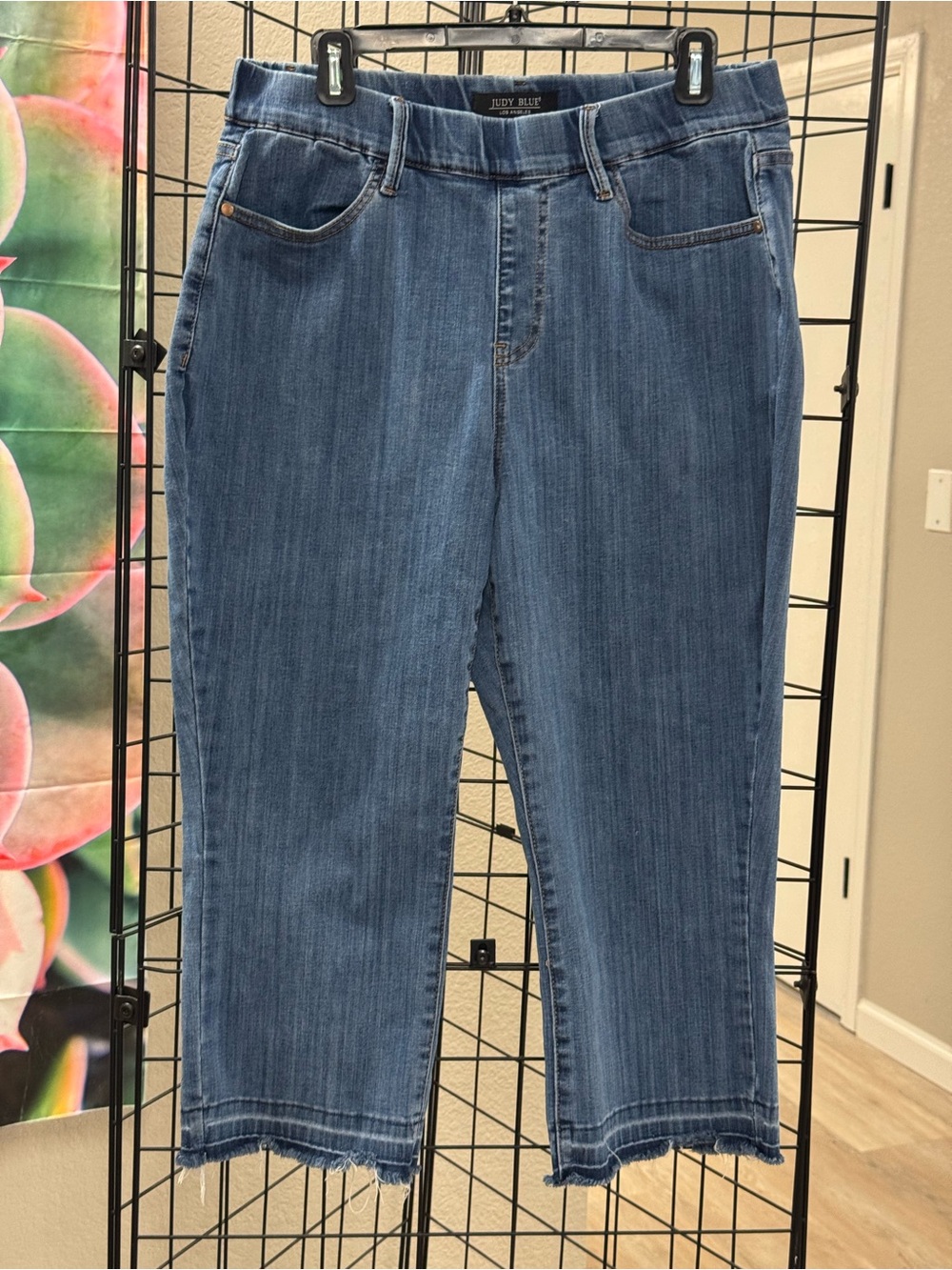 Judy Blue Mid-Rise Cropped Jeans in Classic Blue Wash W 17-19 Rise 12
